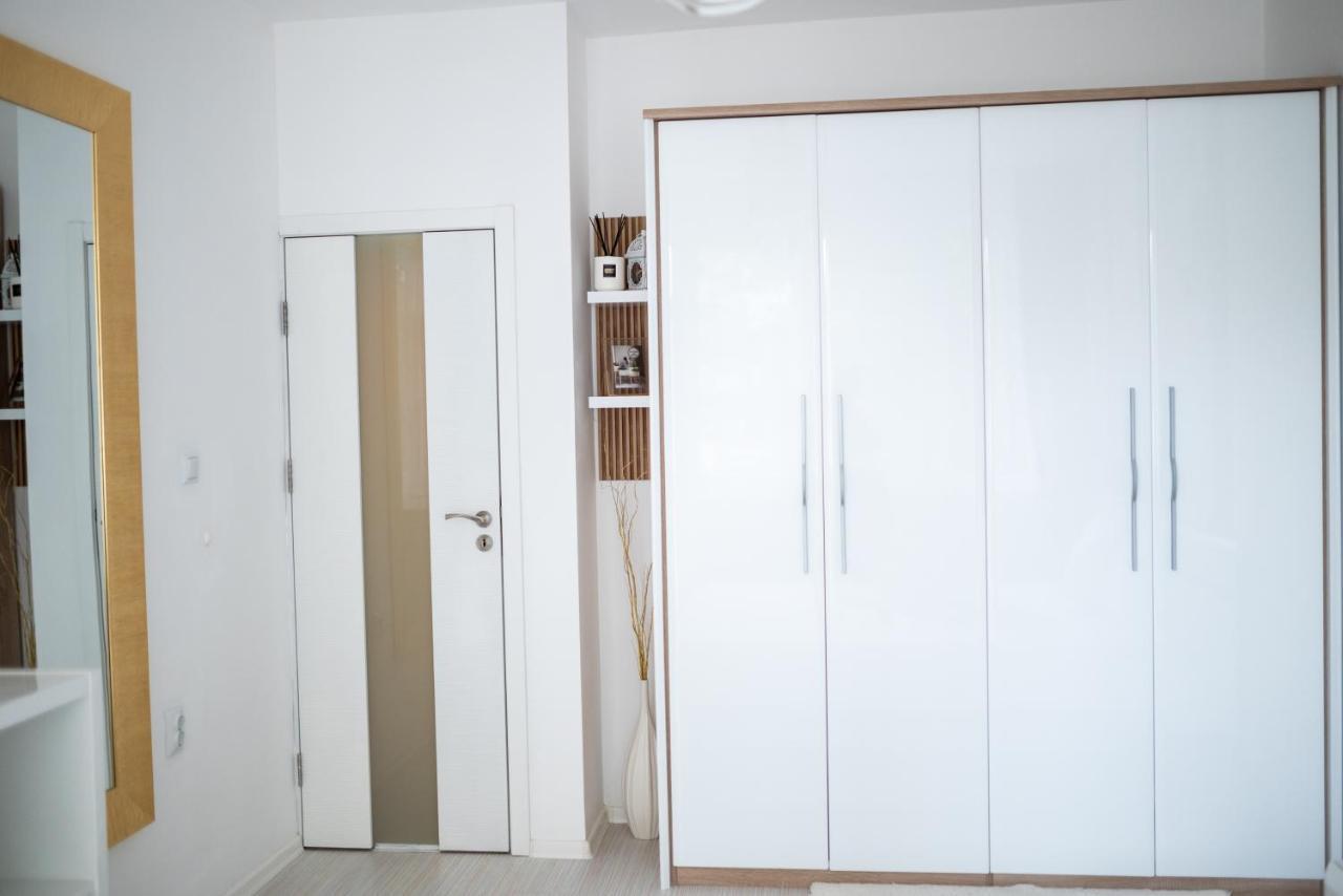 A&k Cozy Art 2 * Varna